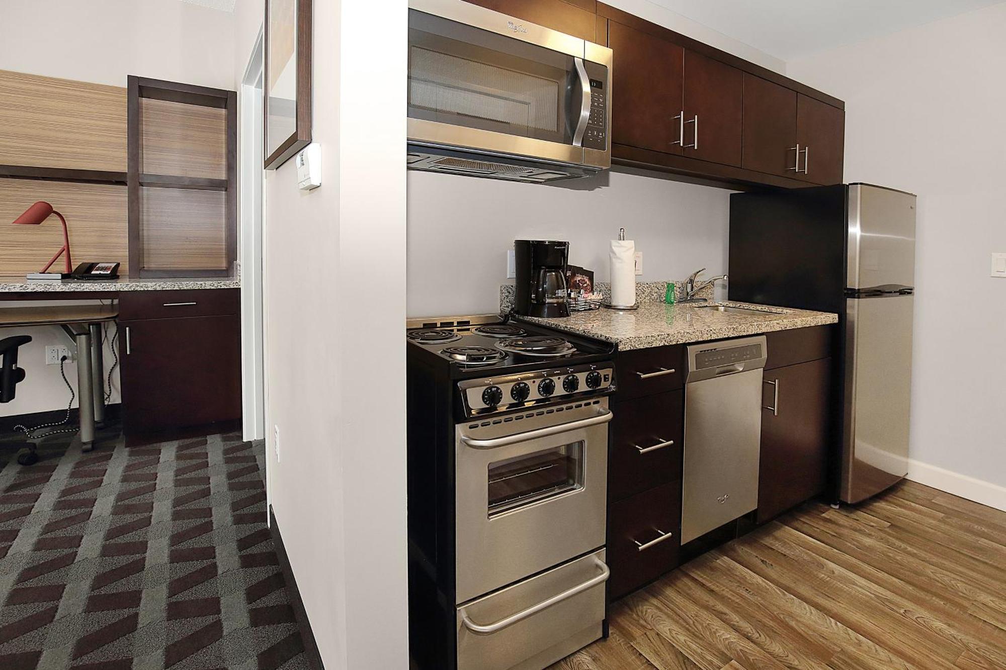 Towneplace Suites By Marriott Grove City Mercer/Outlets Extérieur photo