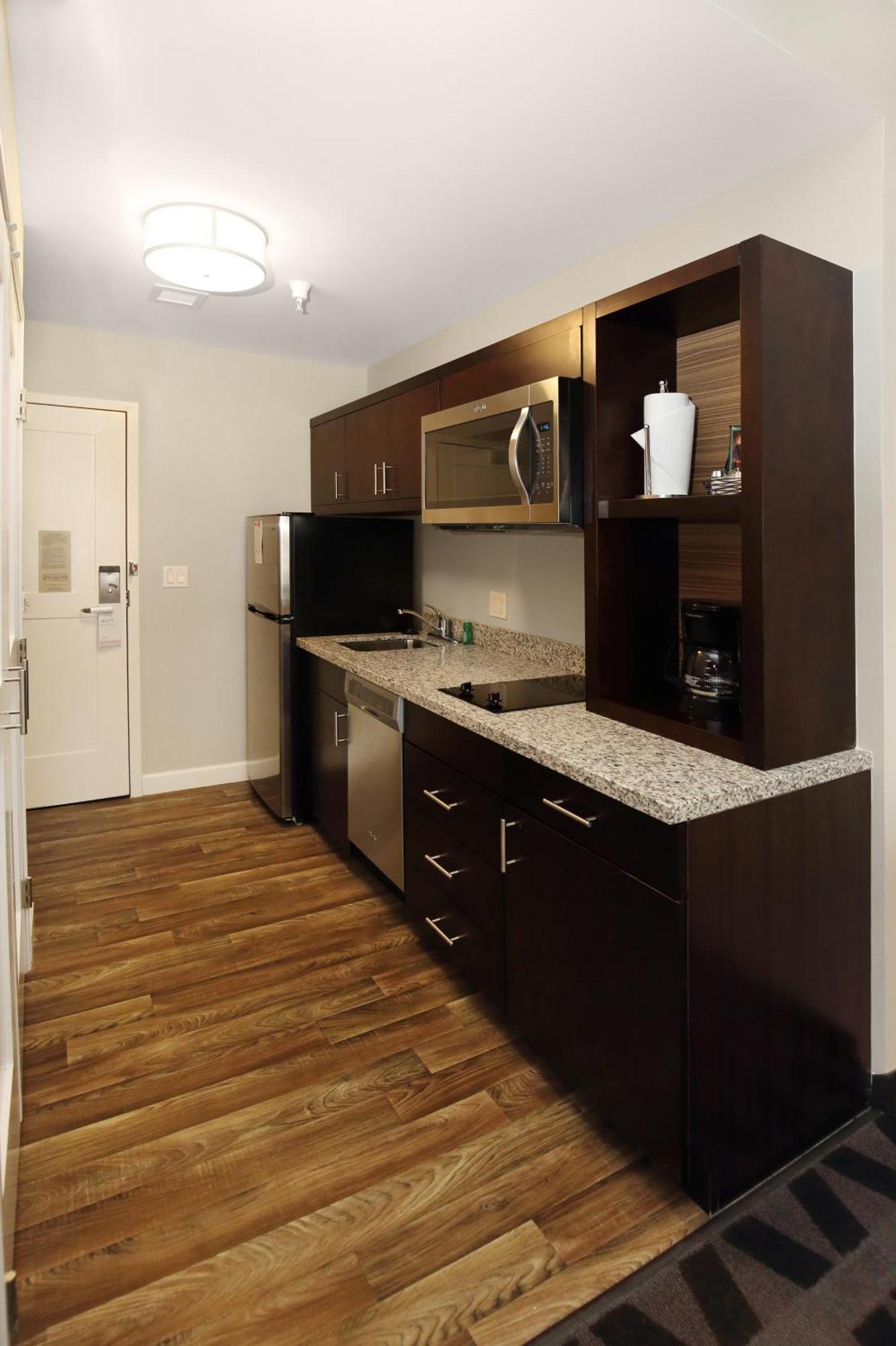 Towneplace Suites By Marriott Grove City Mercer/Outlets Extérieur photo