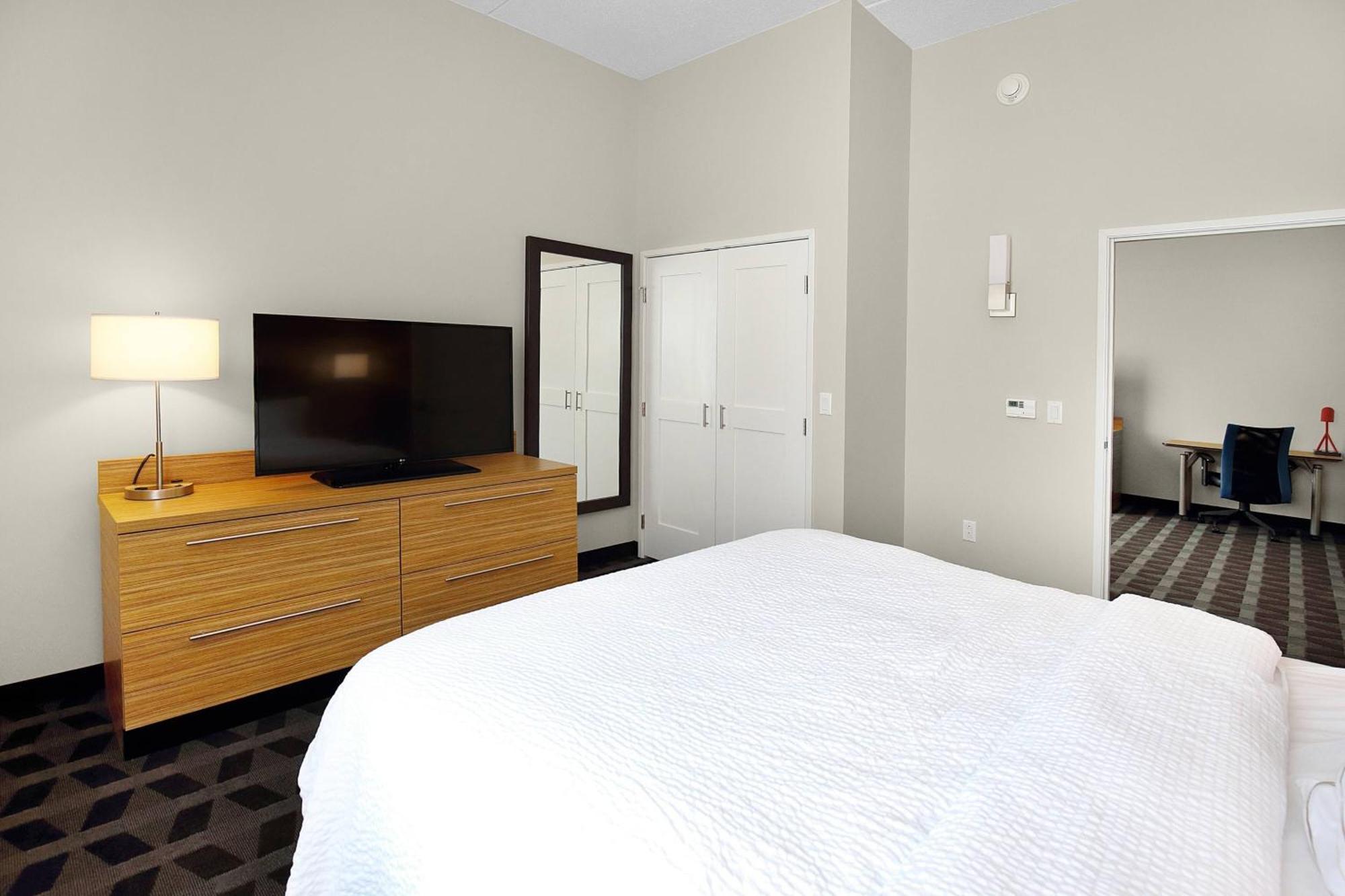 Towneplace Suites By Marriott Grove City Mercer/Outlets Extérieur photo
