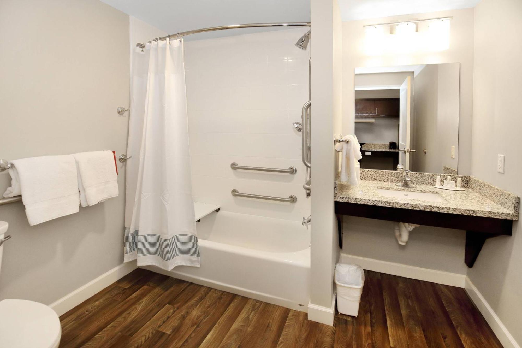 Towneplace Suites By Marriott Grove City Mercer/Outlets Extérieur photo