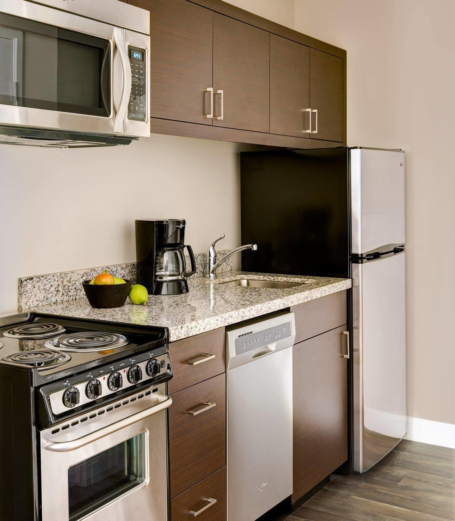 Towneplace Suites By Marriott Grove City Mercer/Outlets Extérieur photo