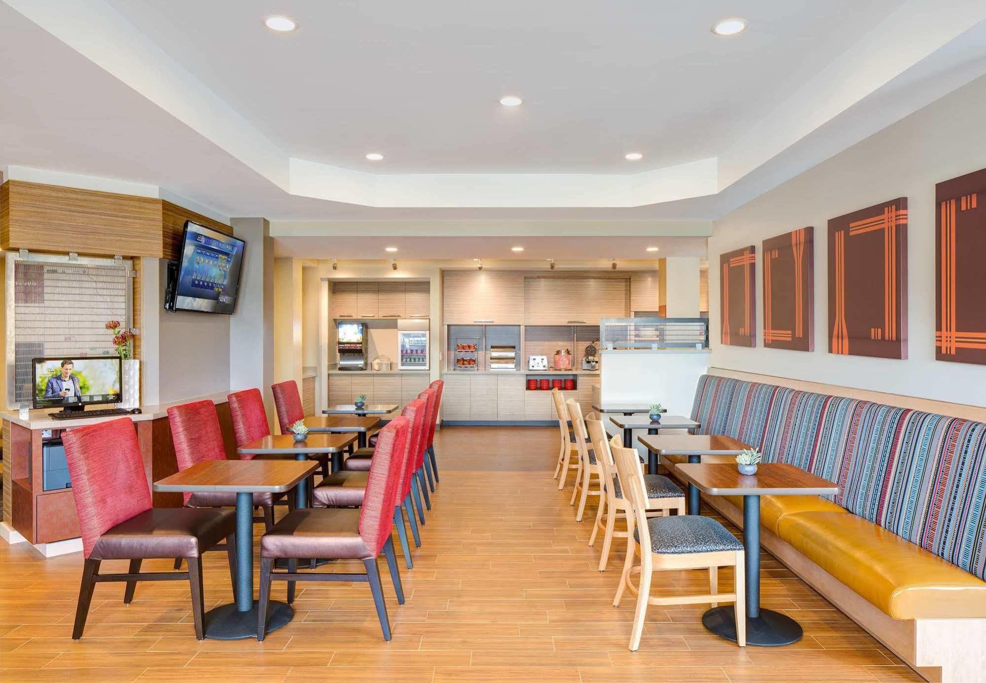 Towneplace Suites By Marriott Grove City Mercer/Outlets Extérieur photo